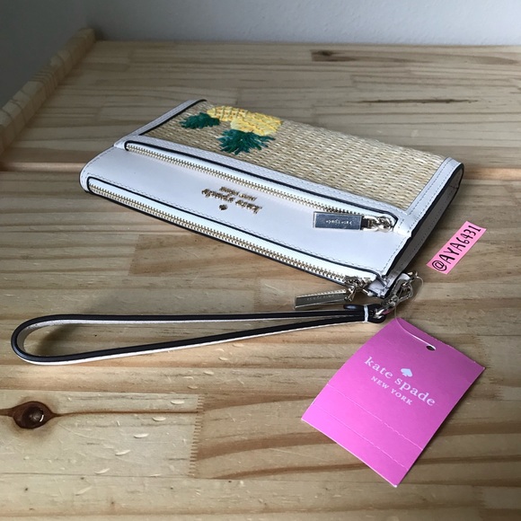 Kate spade wallet/wristlet🎈🎈 - Picture 3 of 9